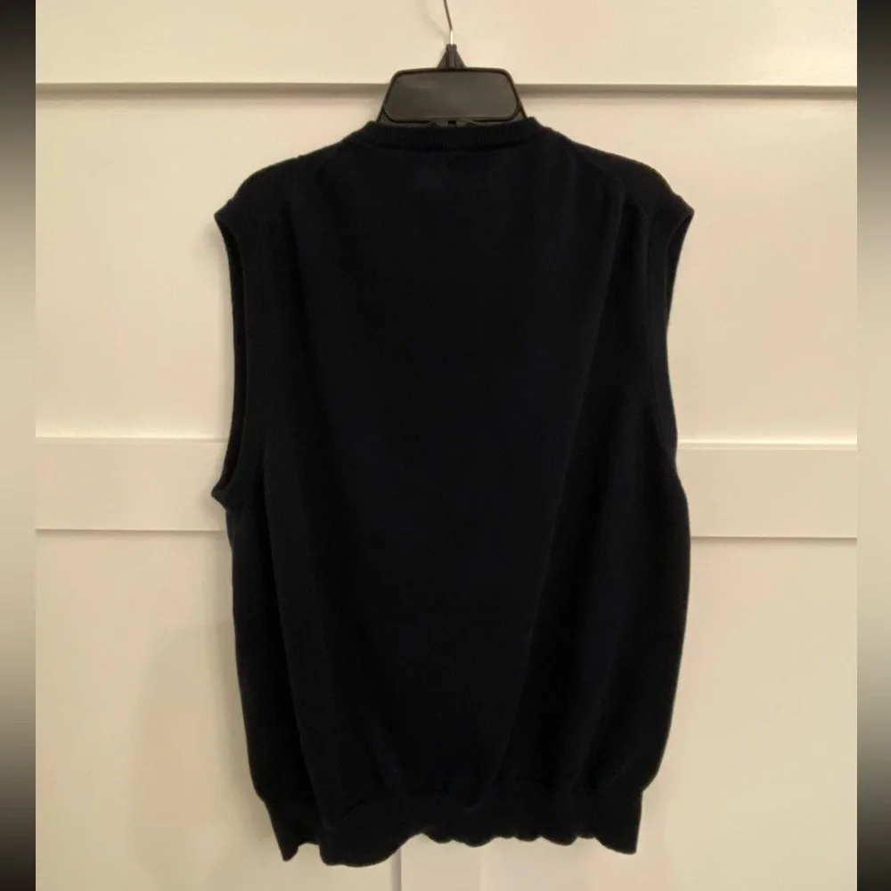 Navy‎ Chaps Lightweight sweater vest size large